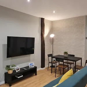  Apartamento Ayuntamiento Parking Gratis. Auto Check-in.